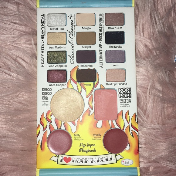 Makeup - Picture 2 of 8